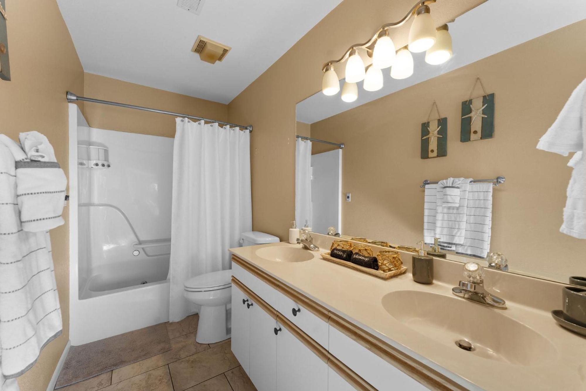Cozy Top Floor 2Br Condo With View And Amenities!! Point Lookout エクステリア 写真